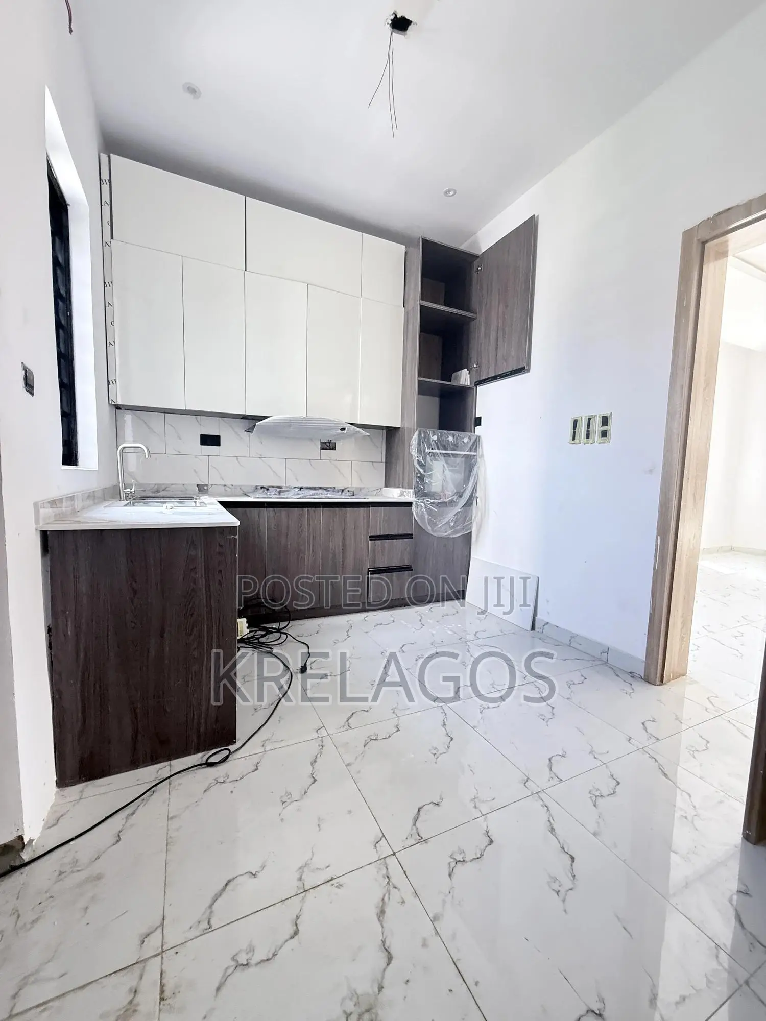 4bdrm Duplex in Orchid, Chevron for sale in Chevron