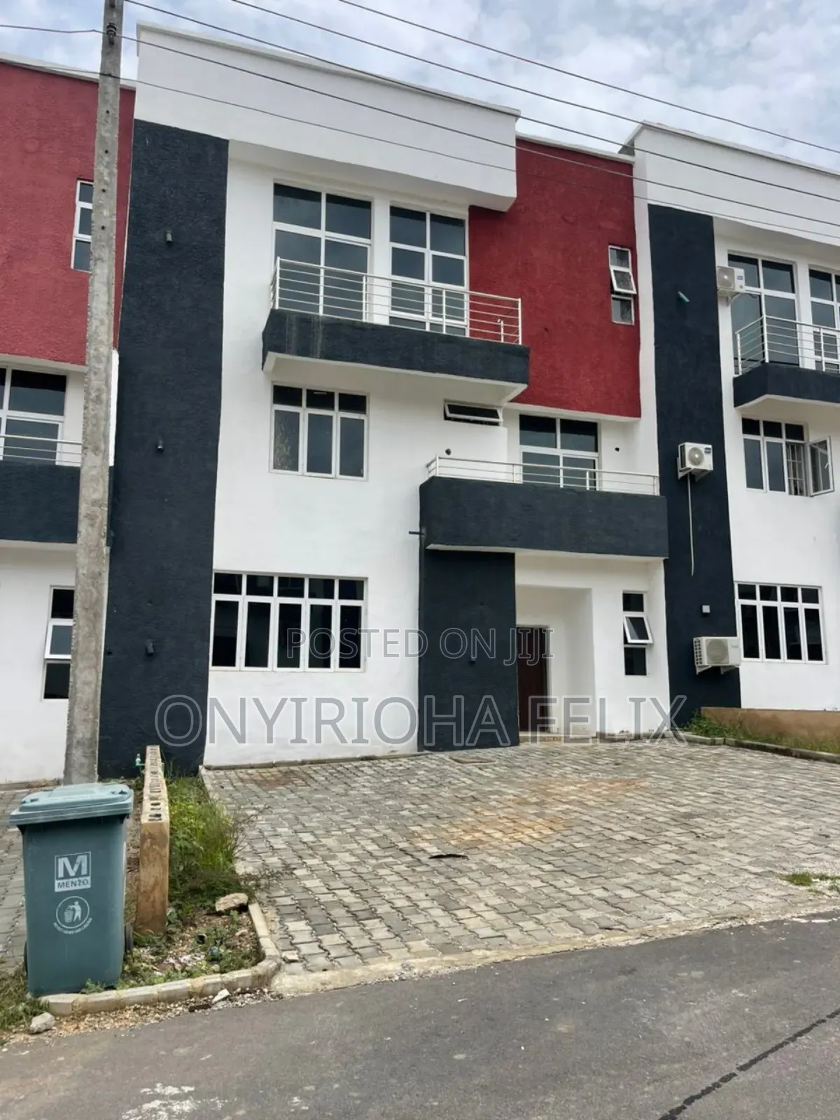 4bdrm Townhouse / Terrace in Gwarinpa 3Rd Avenue for rent in Gwarinpa
