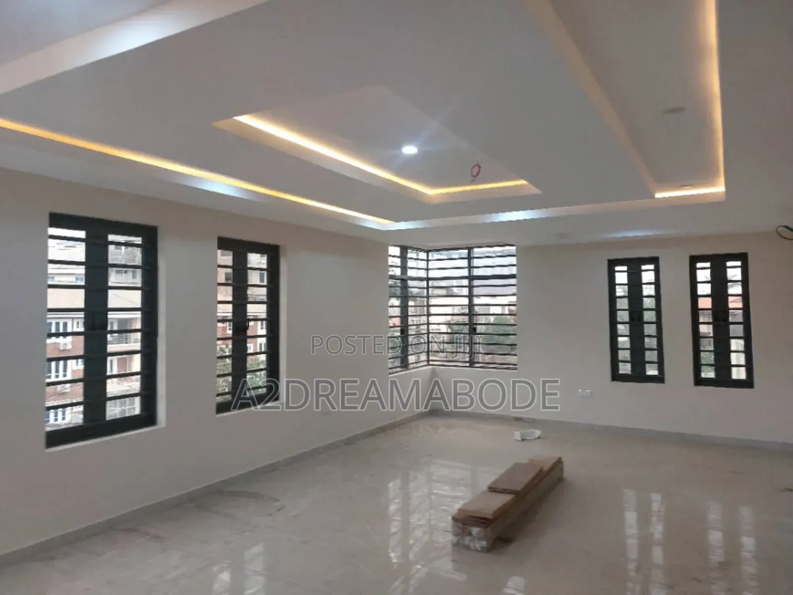 3bdrm Apartment in Ikeja Gra for rent in Ikeja