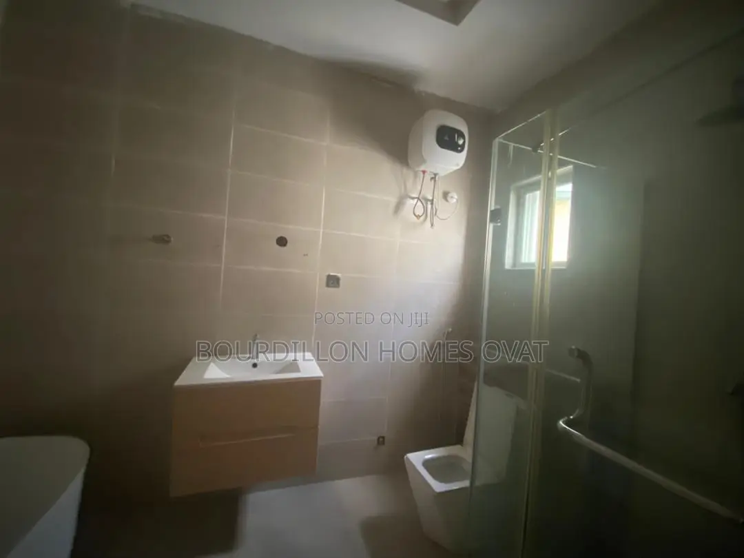 4bdrm Duplex in Lekki for sale in Lekki