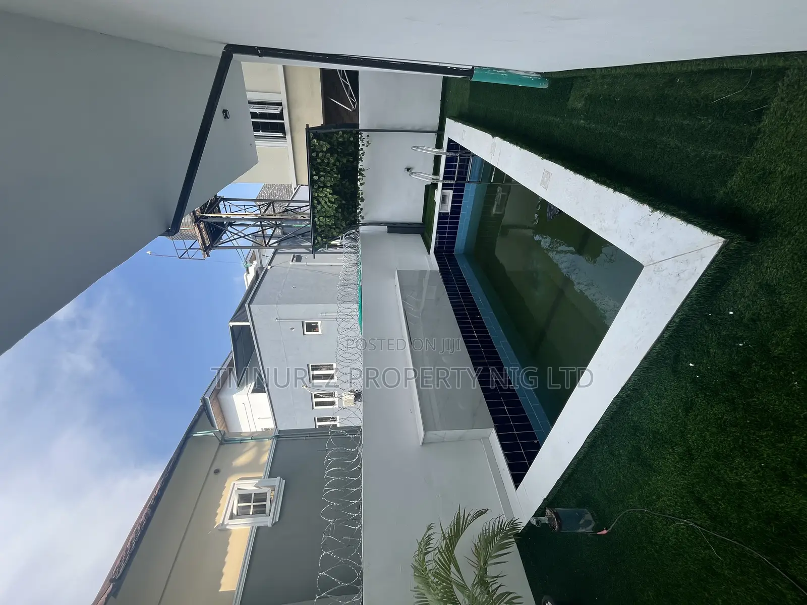 5bdrm Duplex in Chevron, Lekki for sale in Lekki