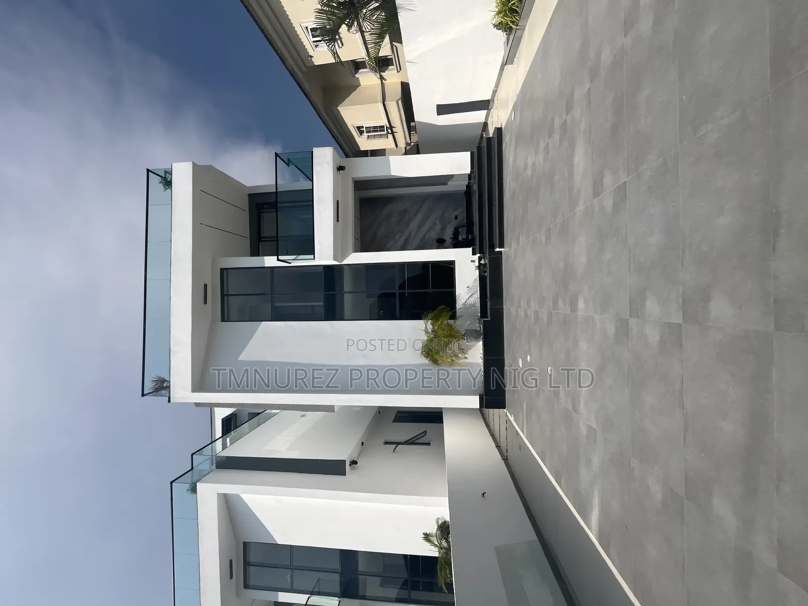 5bdrm Duplex in Chevron, Lekki for sale in Lekki