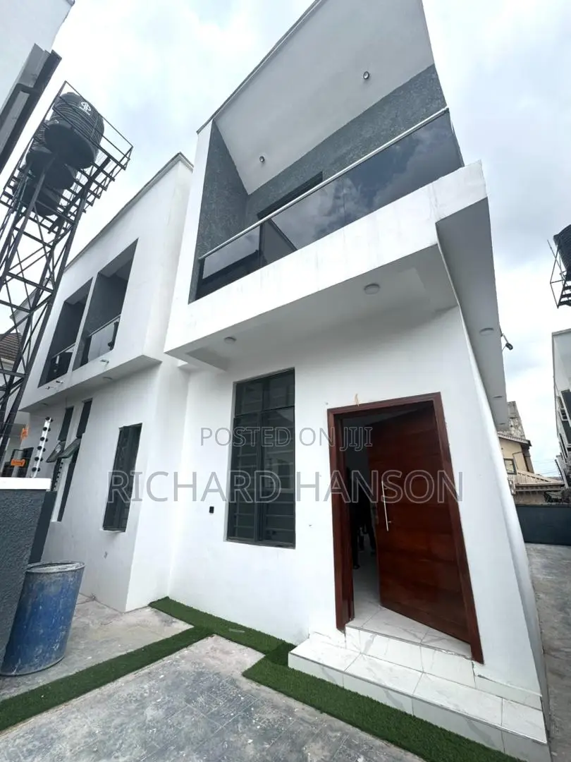 4bdrm Duplex in Thomas Estate for sale in Thomas Estate