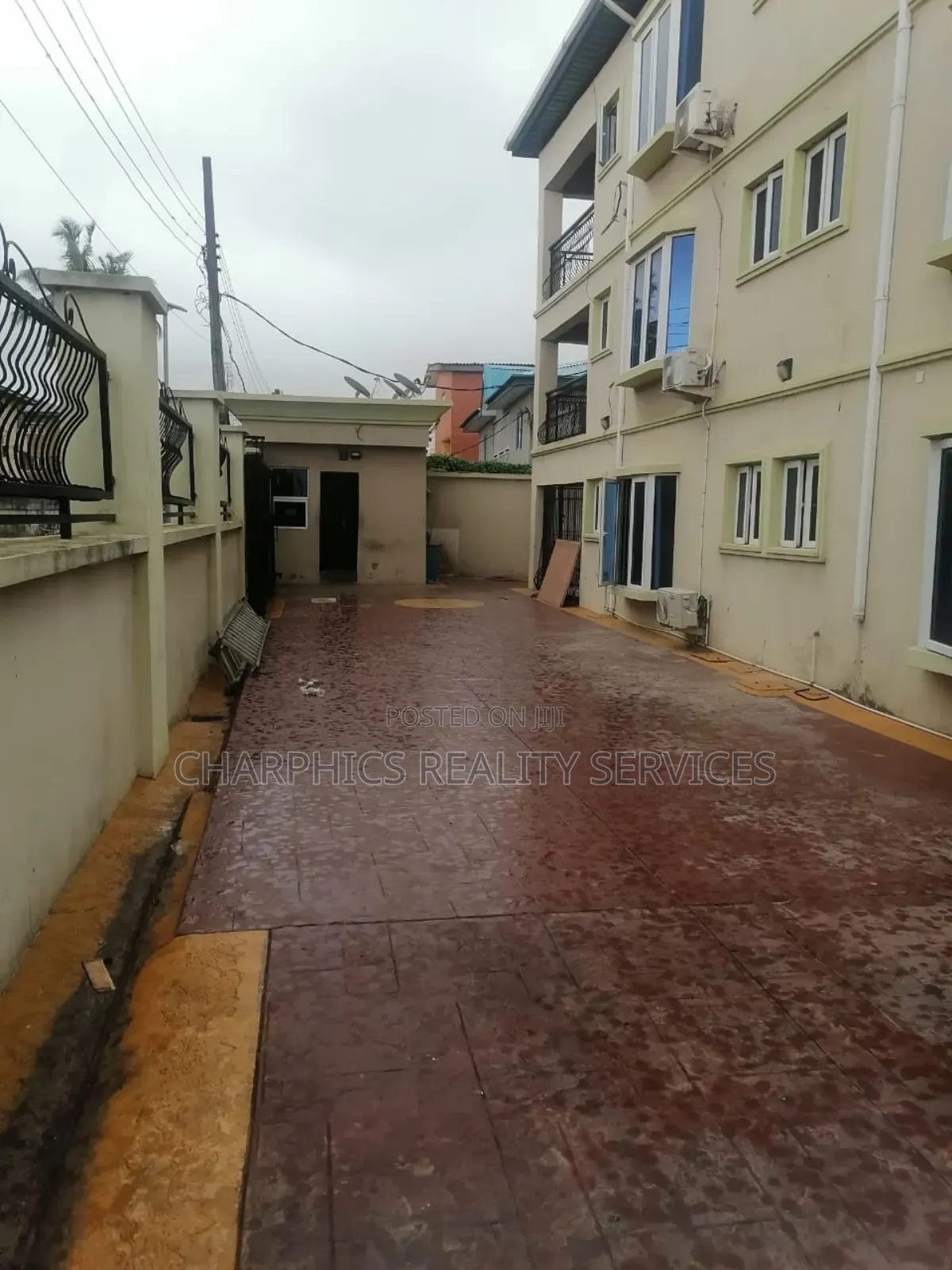 6bdrm Block of Flats in Toyin Street for sale in Toyin Street