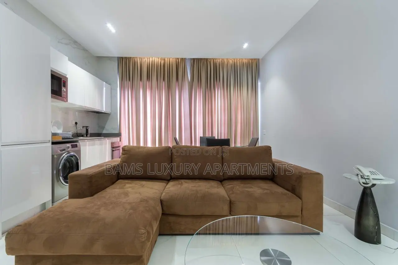 Sea View 1 Bedroom Apartment With Top Notch Amenities Available. in Lekki Phase 1