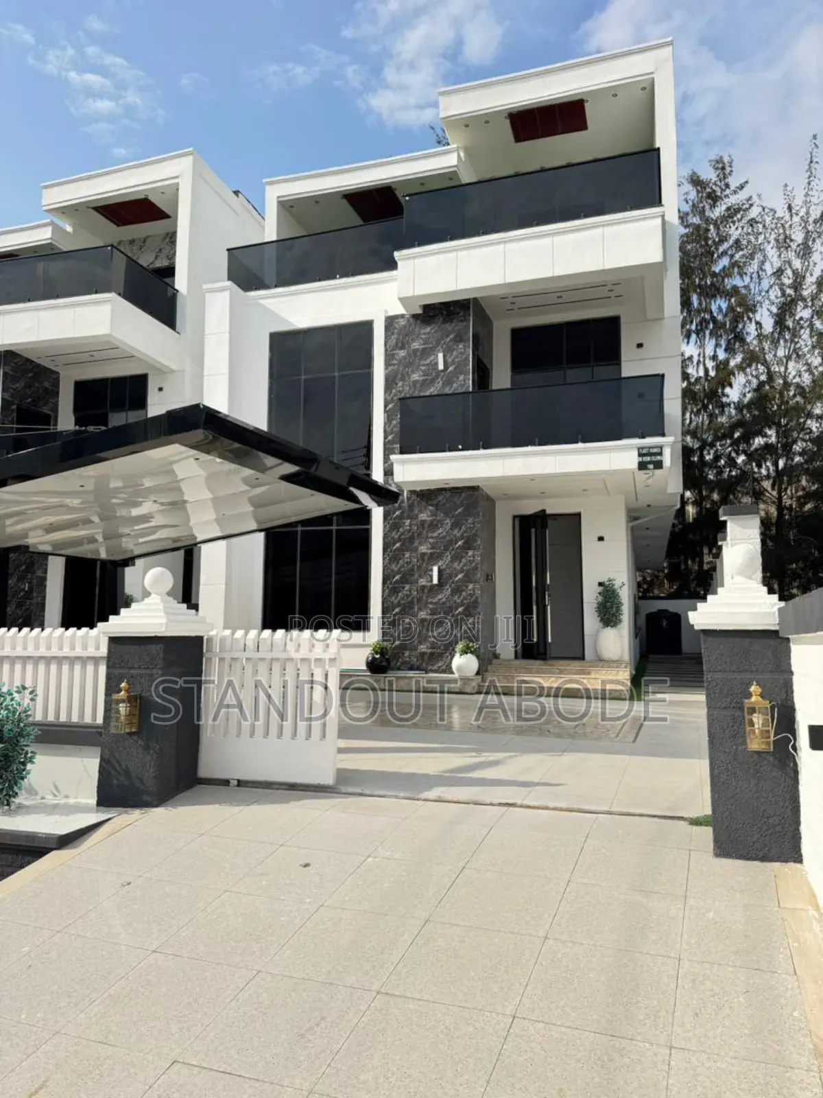 5bdrm Duplex in Inside An Estate In, Ikota for sale in Ikota