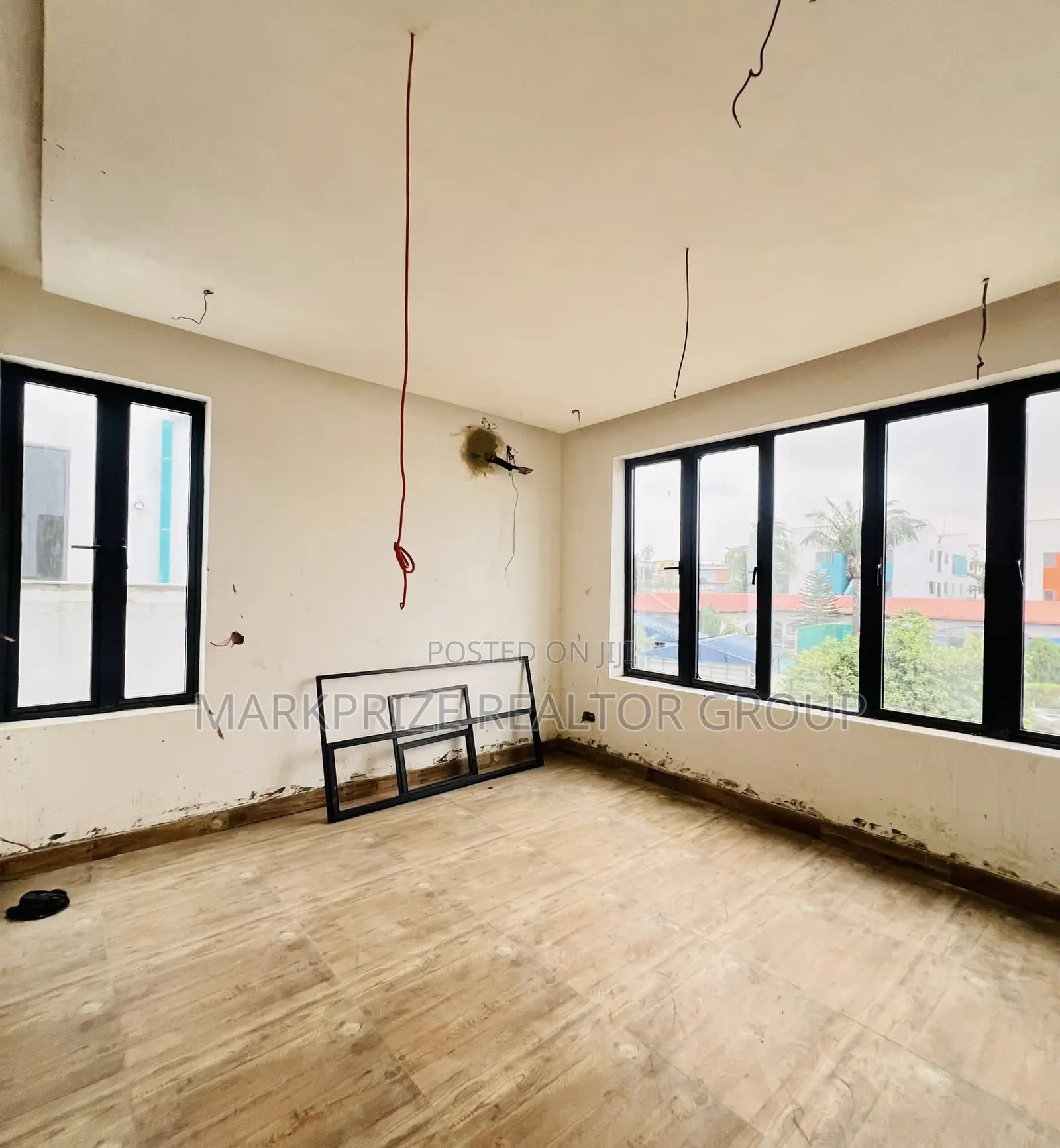 5bdrm Duplex in Maryland Lagos for sale in Maryland