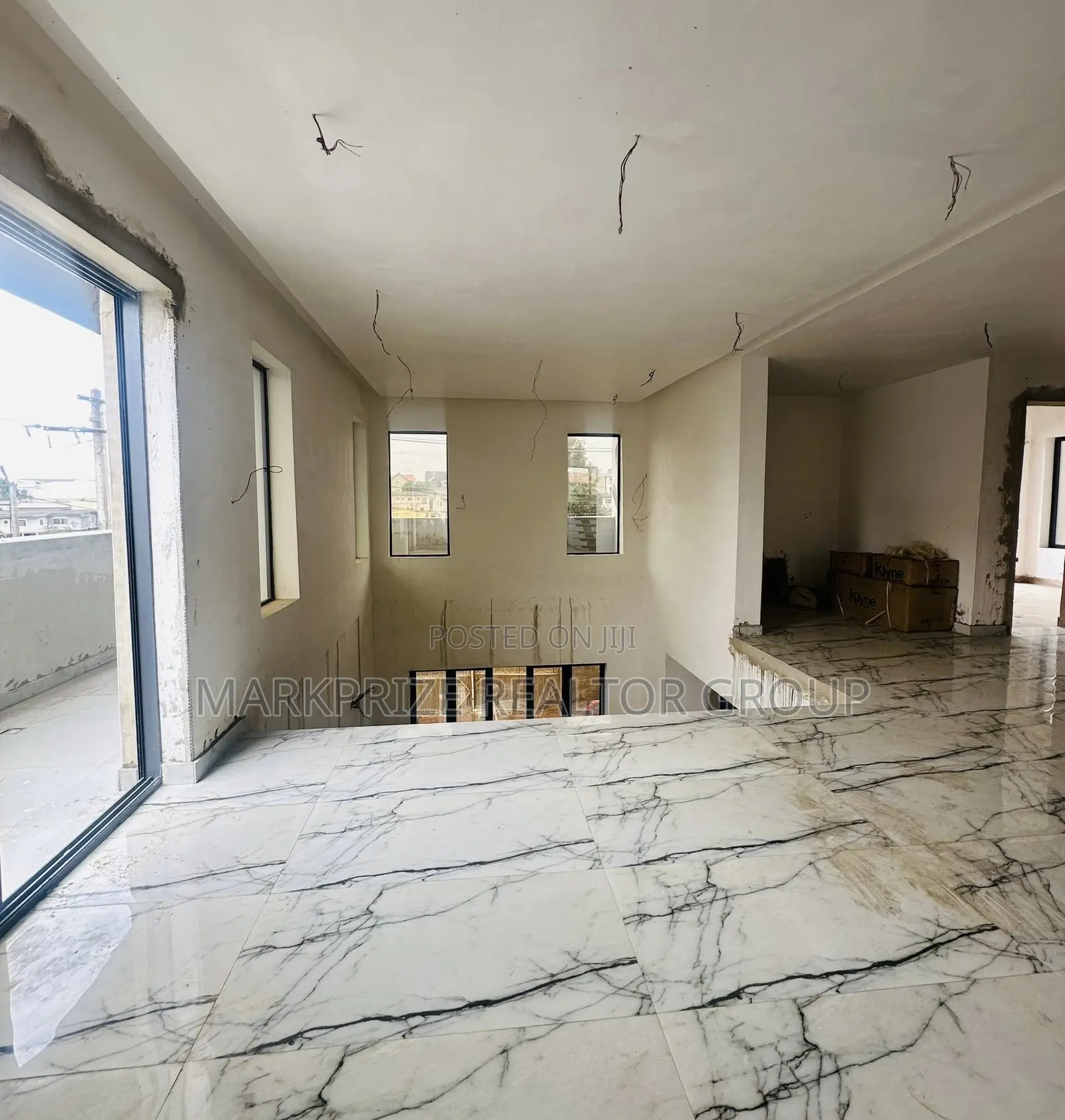 5bdrm Duplex in Maryland Lagos for sale in Maryland