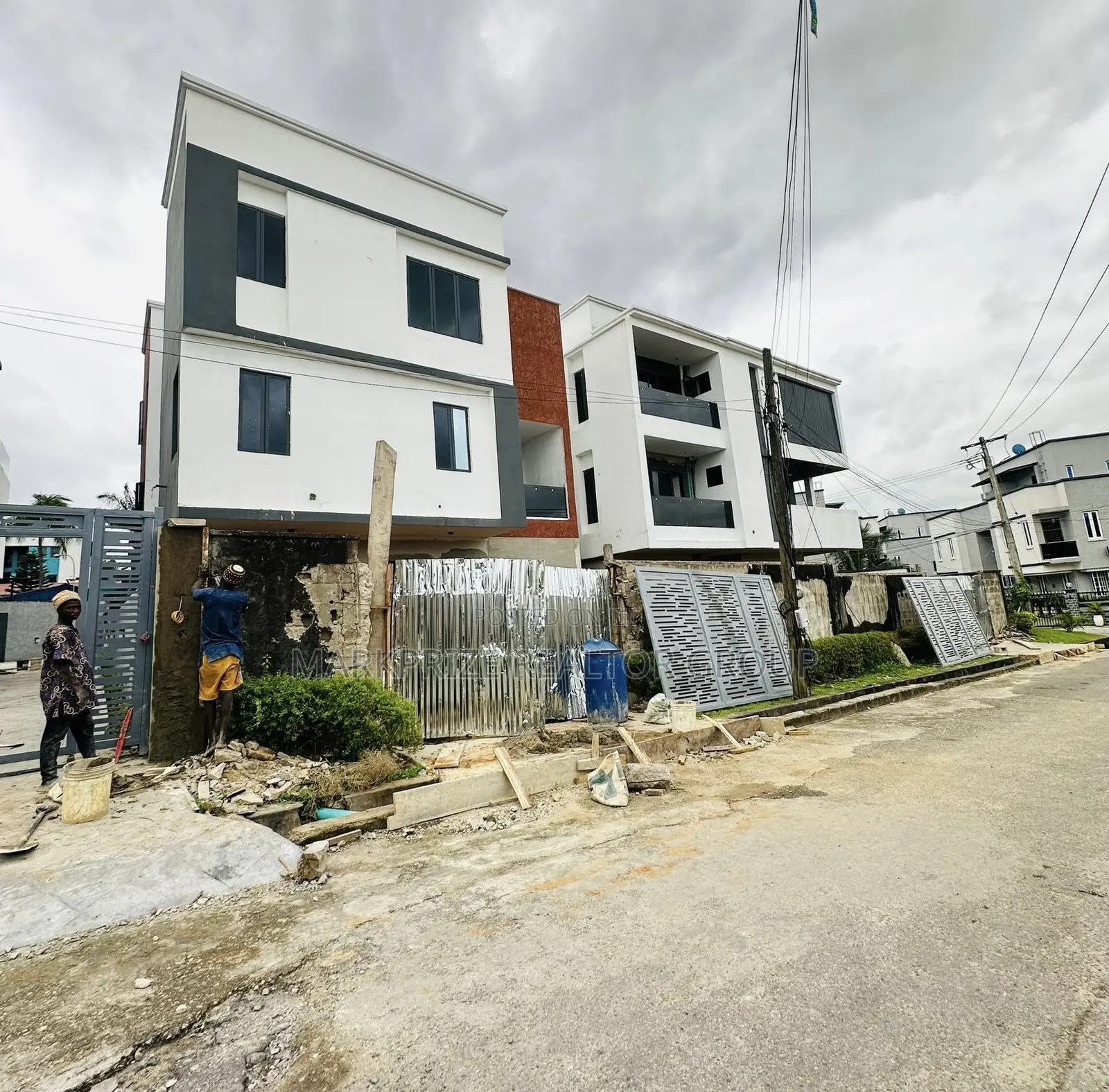 5bdrm Duplex in Maryland Lagos for sale in Maryland