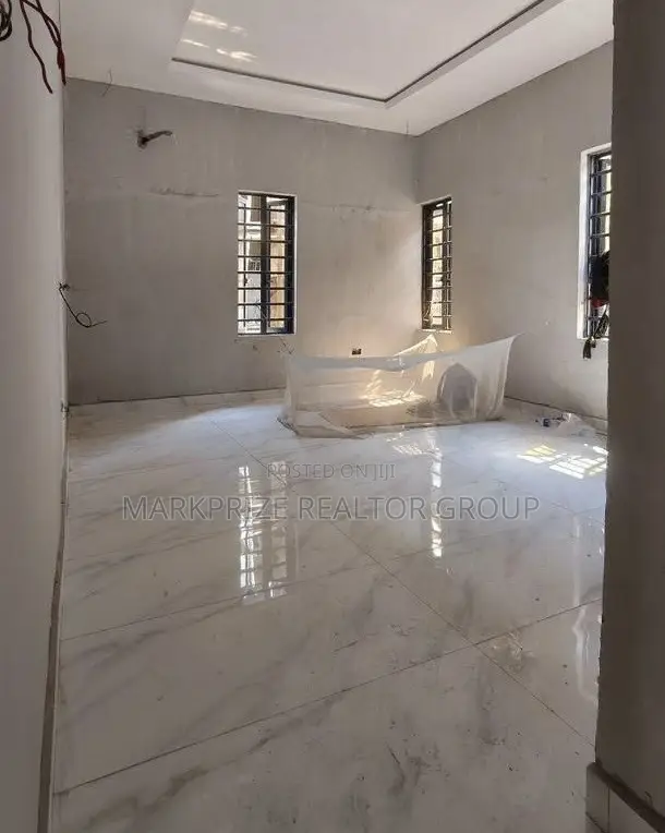 4bdrm Duplex in Maryland Lagos for sale in Maryland