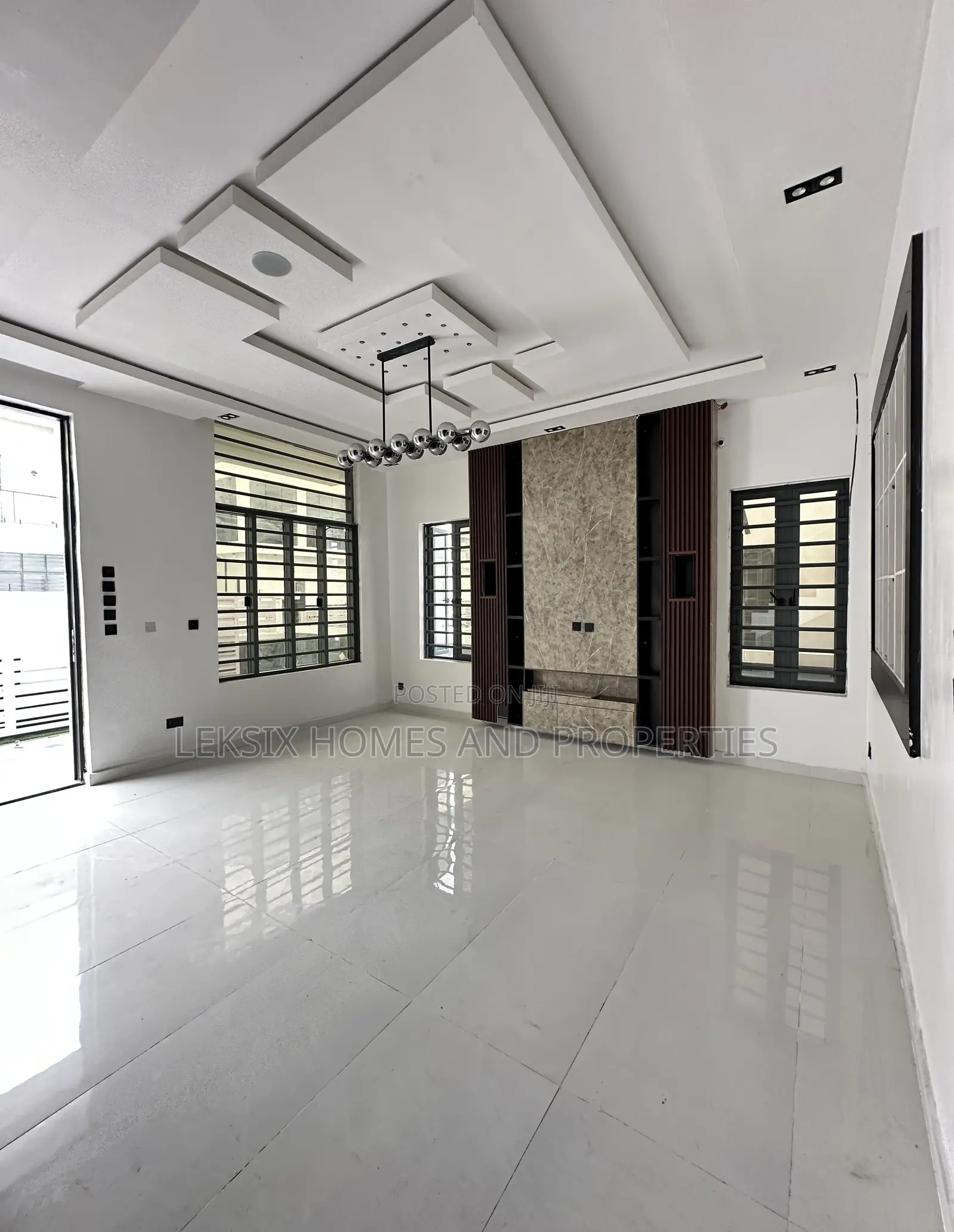 4bdrm Duplex in A Well Secured, Ado / Ajah for sale in Ado / Ajah