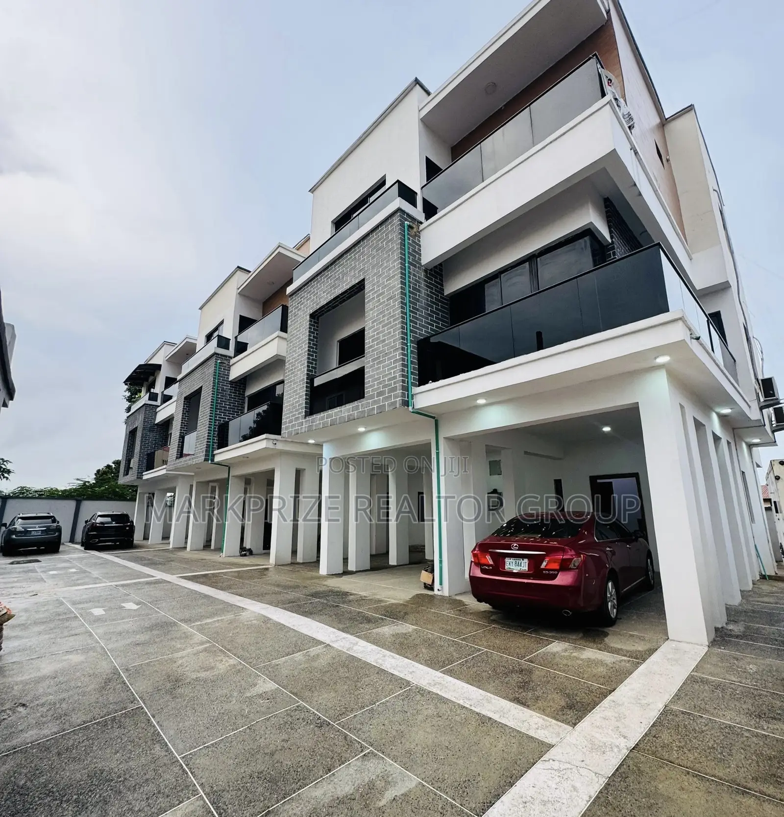 4bdrm Duplex in Magodo Phase 2 Lagos for sale in Magodo