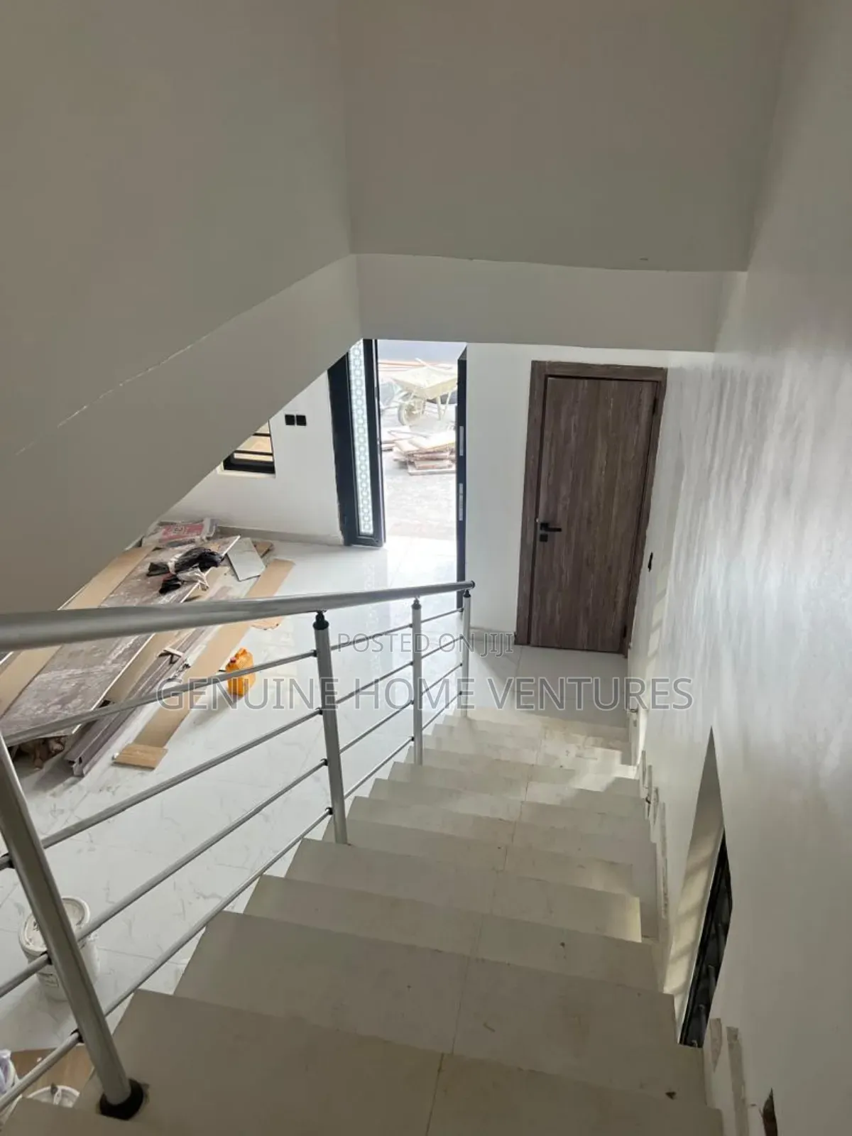 4bdrm Duplex in Allen Avenue for sale in Allen Avenue