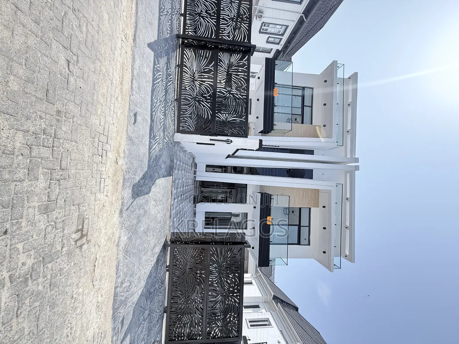 4bdrm Duplex in Orchid, Chevron for sale in Chevron