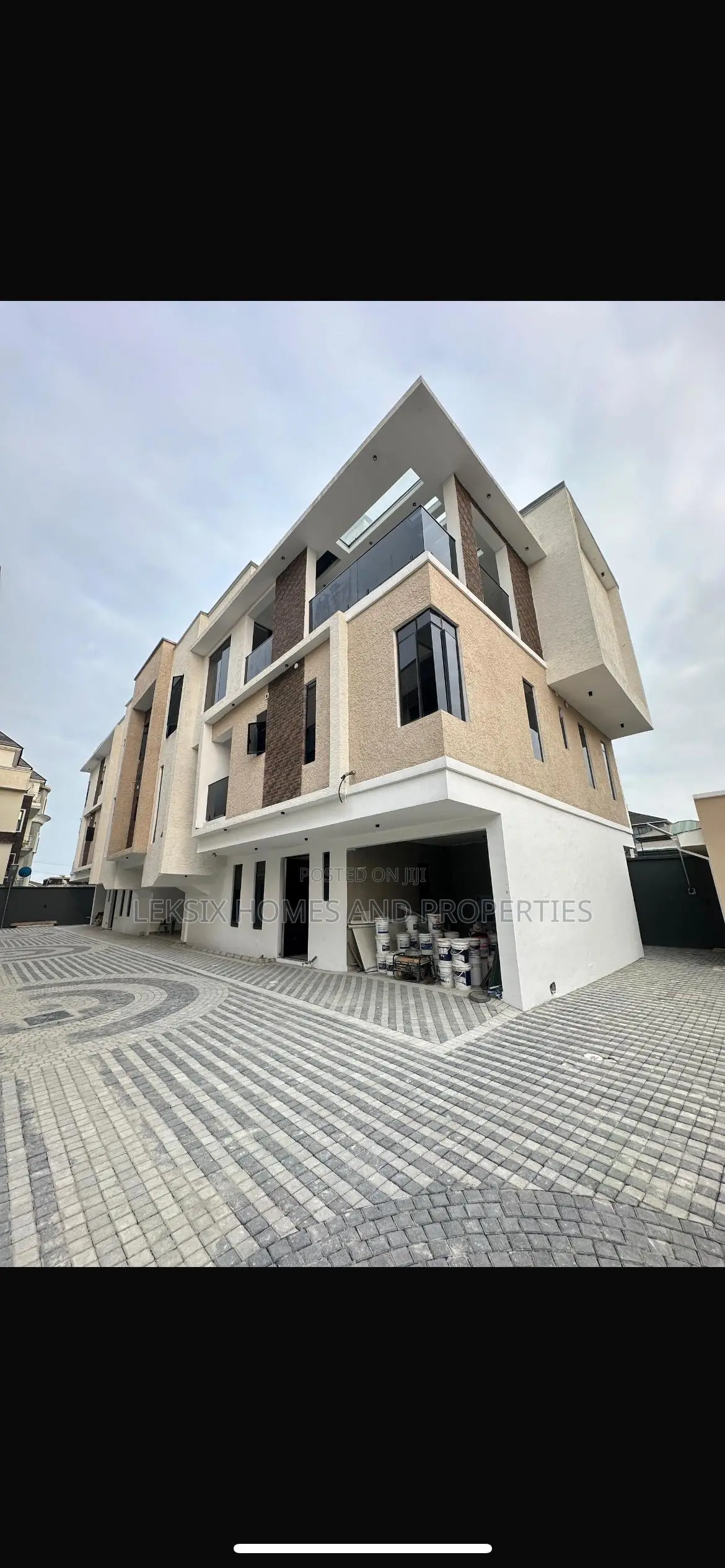 4bdrm Townhouse/Terrace in A Well Secured, Lekki Phase 1 for sale in Lekki Phase 1