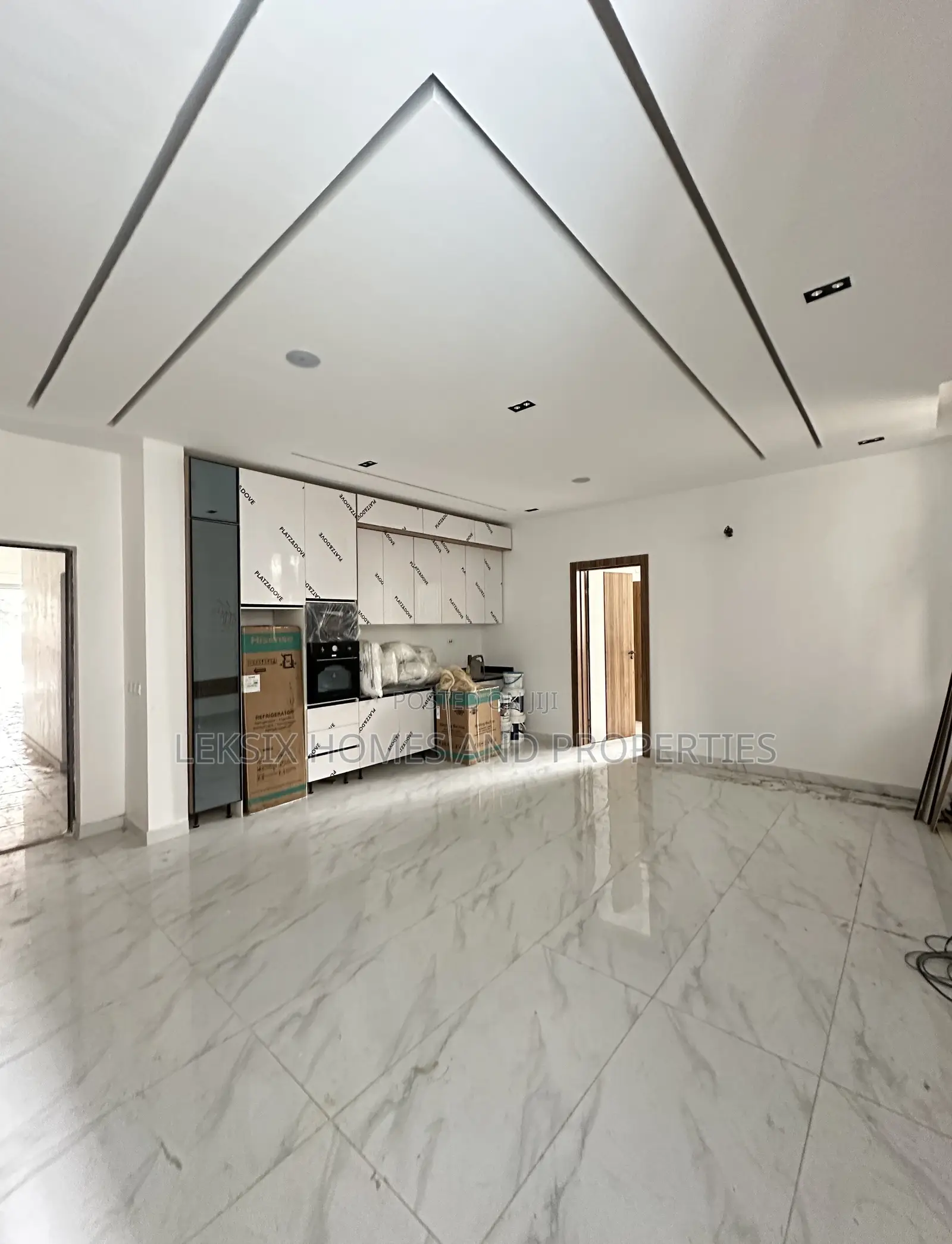 1bdrm Apartment in A Well Secured, Lekki Phase 1 for sale in Lekki Phase 1