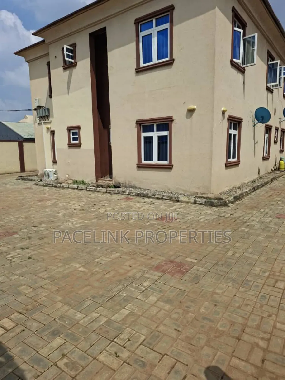 3bdrm Duplex in Abiola Estate Ipaja,, Alimosho for sale in Alimosho