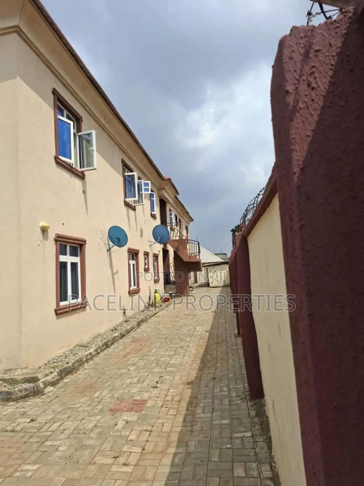3bdrm Duplex in Abiola Estate Ipaja,, Alimosho for sale in Alimosho