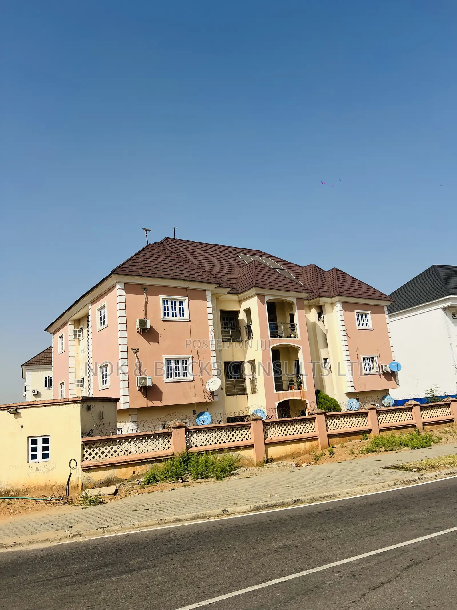 2bdrm Block of Flats in Bricks Units, Wuye for sale in Wuye
