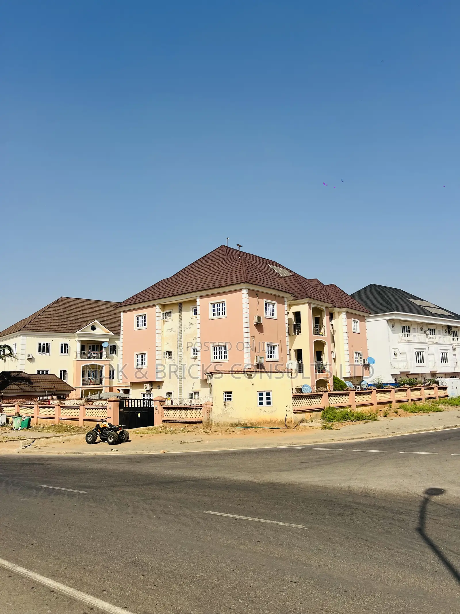 2bdrm Block of Flats in Bricks Units, Wuye for sale in Wuye