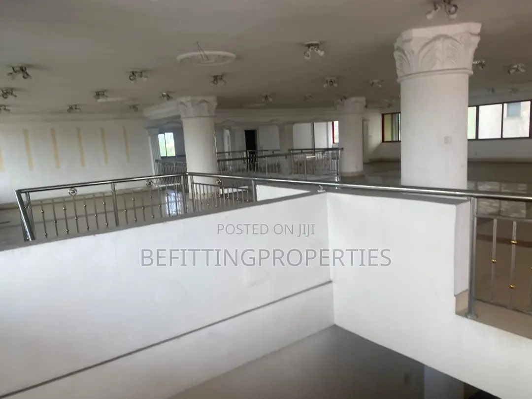 980 SQM Office Space on Two Flows With Elevator in Victoria Island