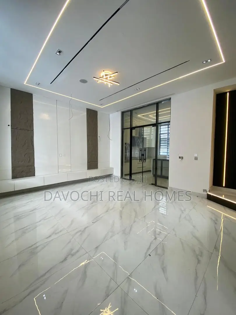 4bdrm Duplex in Ikate for rent in Ikate
