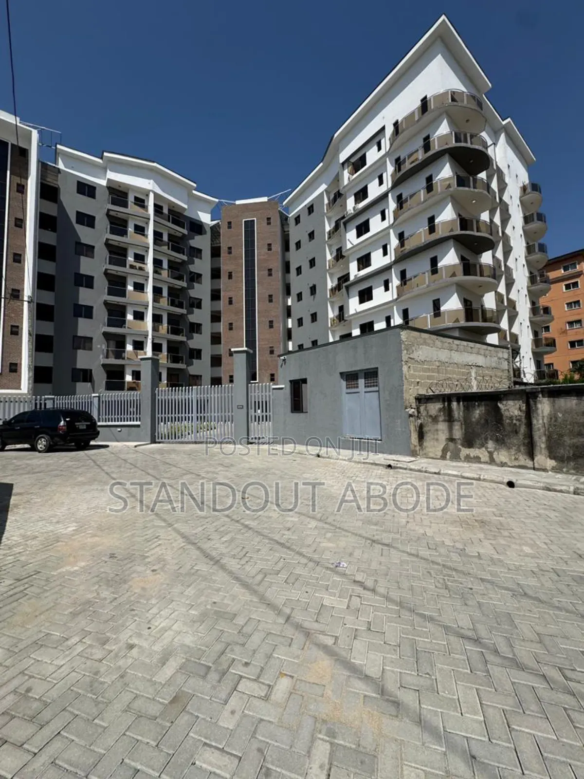 3bdrm Apartment in In An Estate, Ikate for sale in Ikate