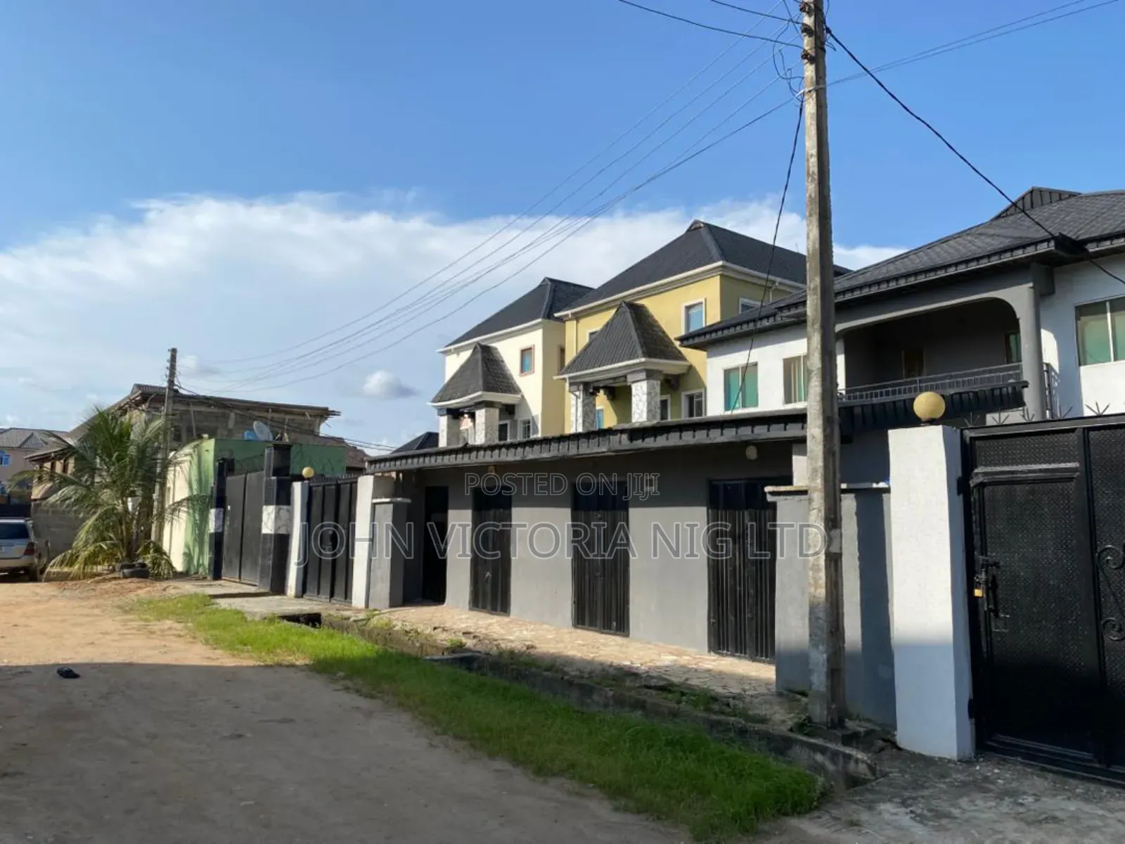 12bdrm Block of Flats in Community Estate, Ago Palace for sale in Ago Palace