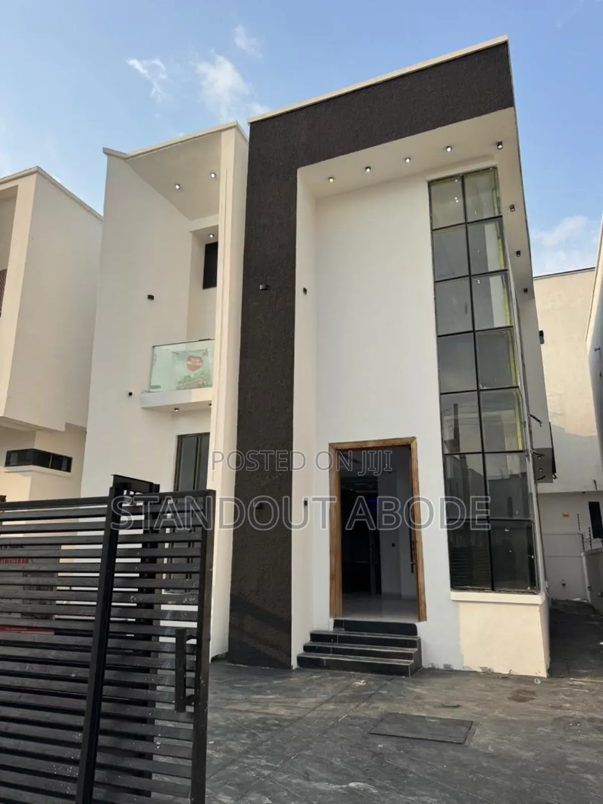4bdrm Duplex in Inside An Estate, Chevron for sale in Chevron