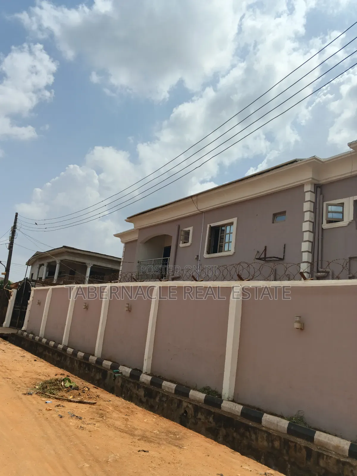 2bdrm Apartment in Borokini, Aga for rent in Ikorodu