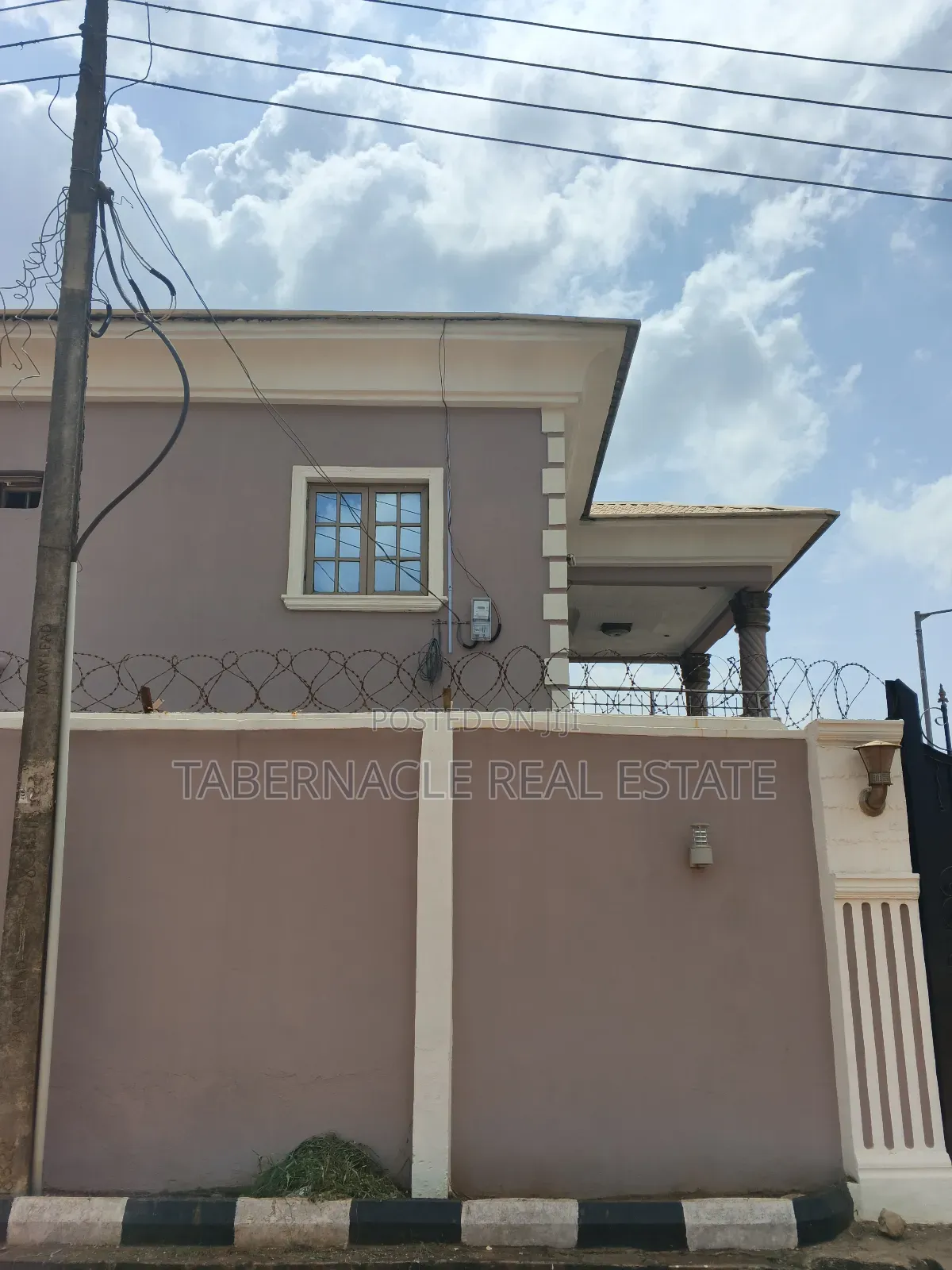 2bdrm Apartment in Borokini, Aga for rent in Ikorodu