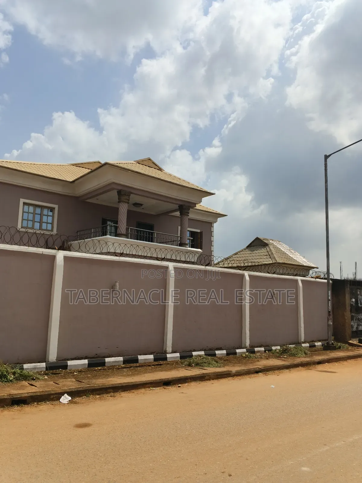 2bdrm Apartment in Borokini, Aga for rent in Ikorodu