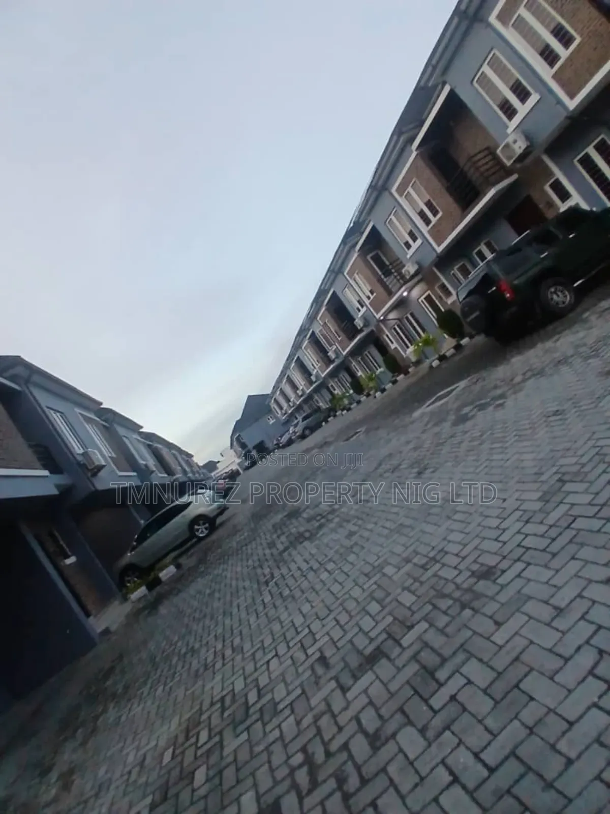 Furnished 3bdrm Duplex in Orchild Road, Chevron for rent in Chevron