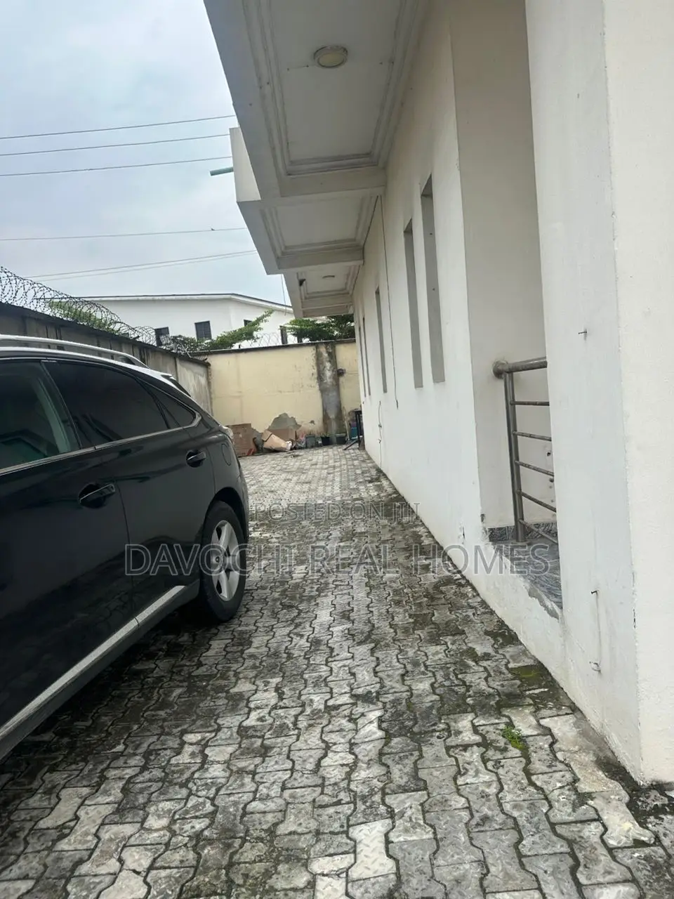 3bdrm Duplex in Chisco, Ikate for rent in Ikate
