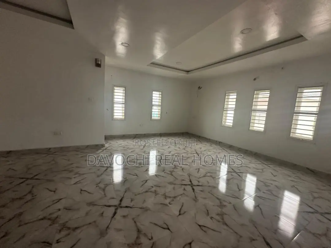 3bdrm Duplex in Chisco, Ikate for rent in Ikate