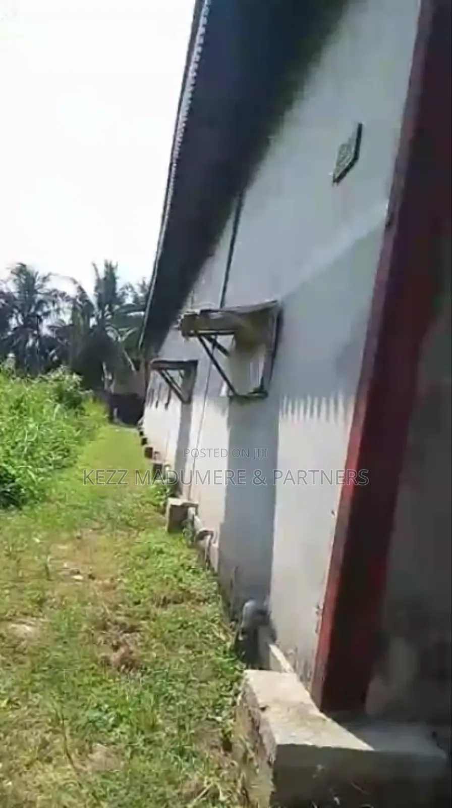 To Let : A Warehouse With Boysquarter in Aba , Abia State in Osisioma Ngwa