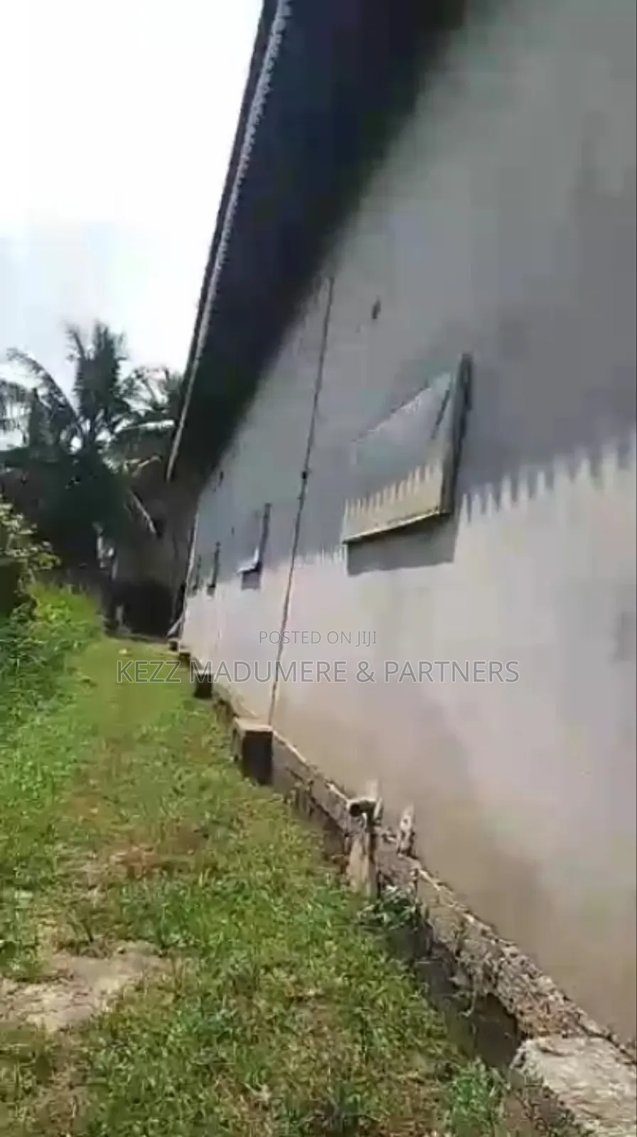 To Let : A Warehouse With Boysquarter in Aba , Abia State in Osisioma Ngwa