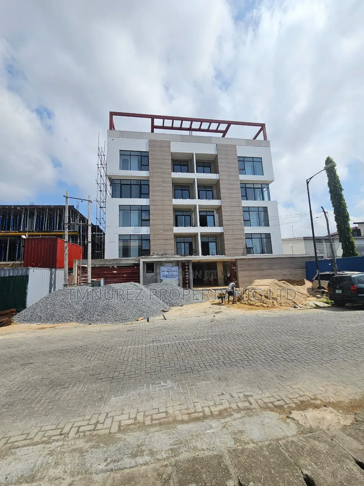 3bdrm Apartment in Lekki Phase1 for sale in Lekki Phase 1