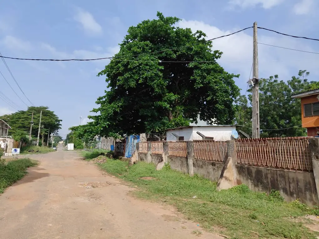 A Landed Property in Jericho With a Good Document in Jericho