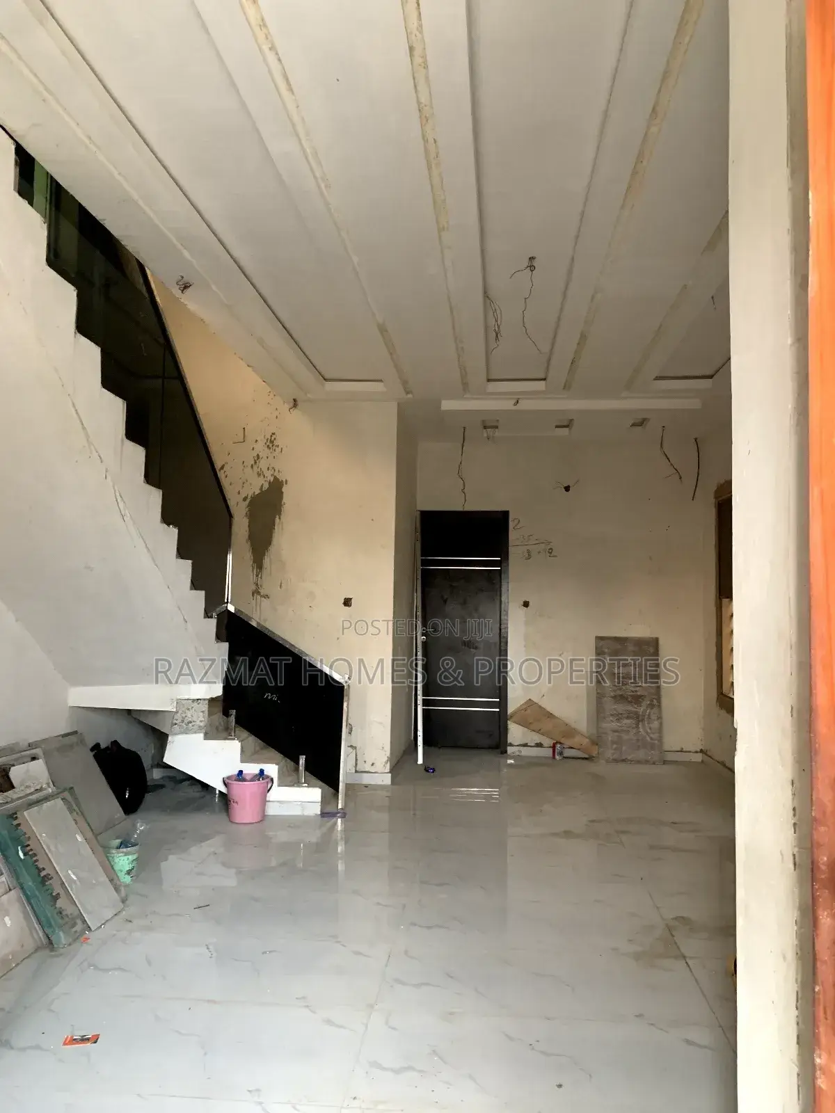 5bdrm Duplex in Medina for sale in Medina