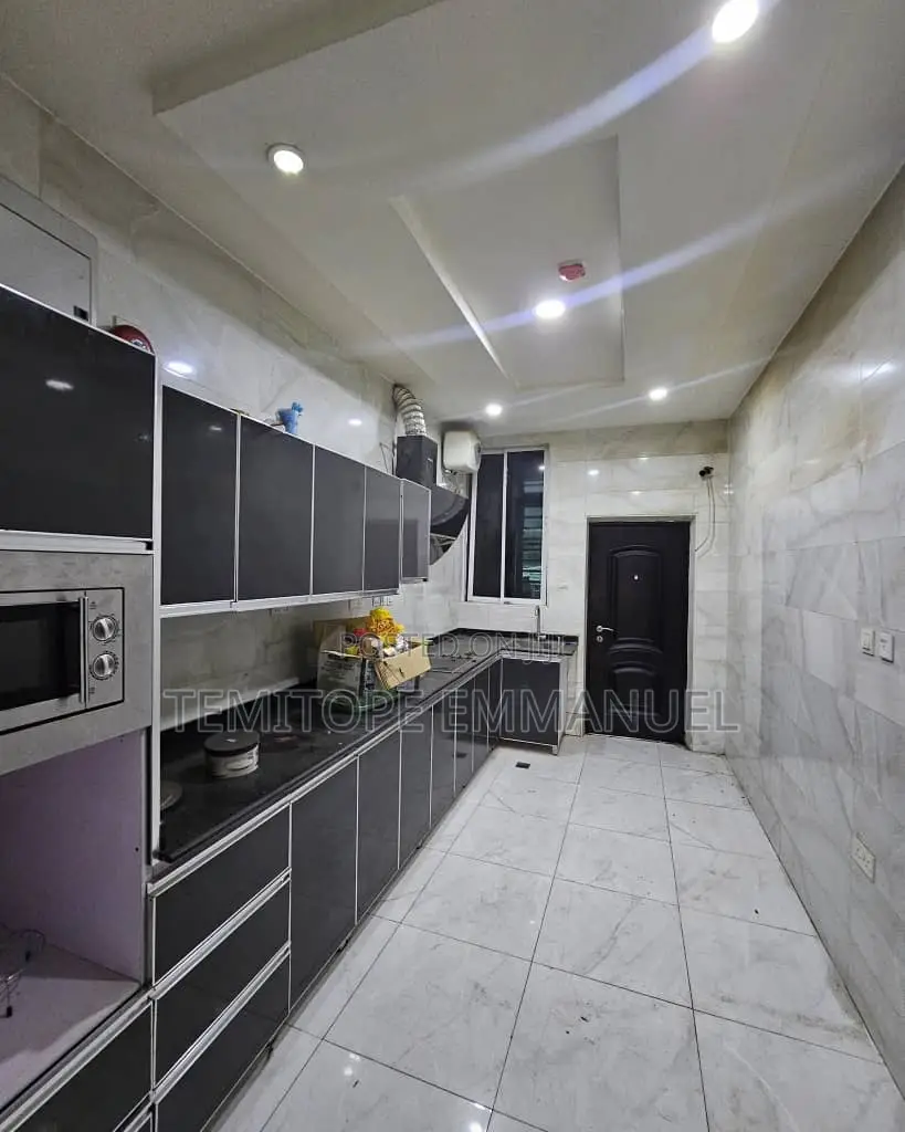 Furnished 3bdrm Apartment in Adeniyi Jones, Ikeja for sale in Adeniyi Jones