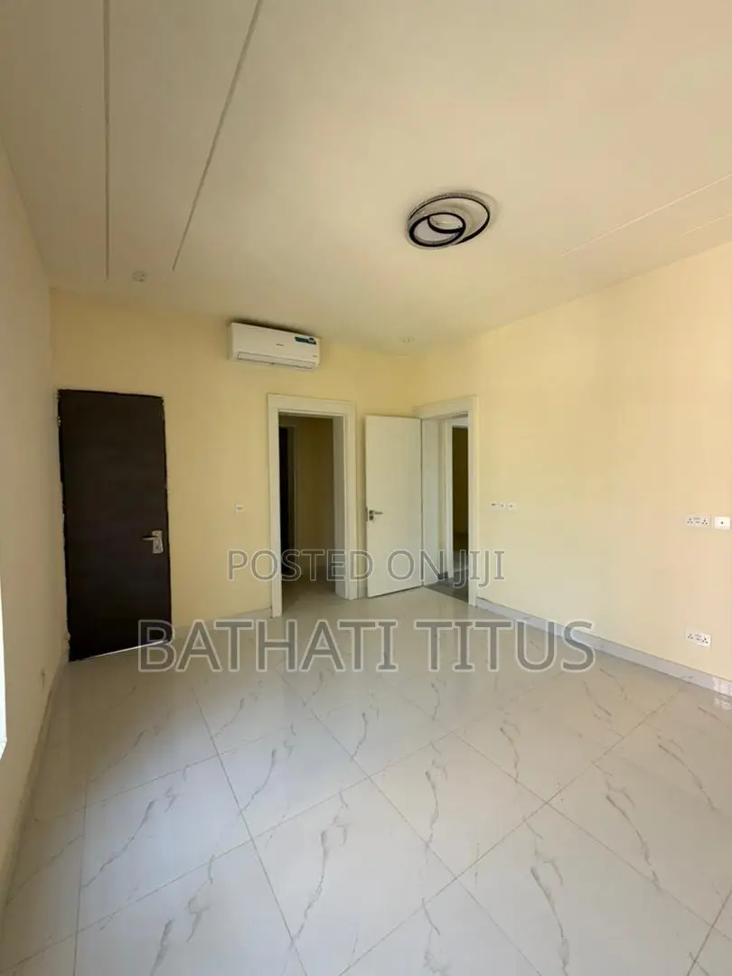 4bdrm Duplex in Life Camp for sale in Life Camp