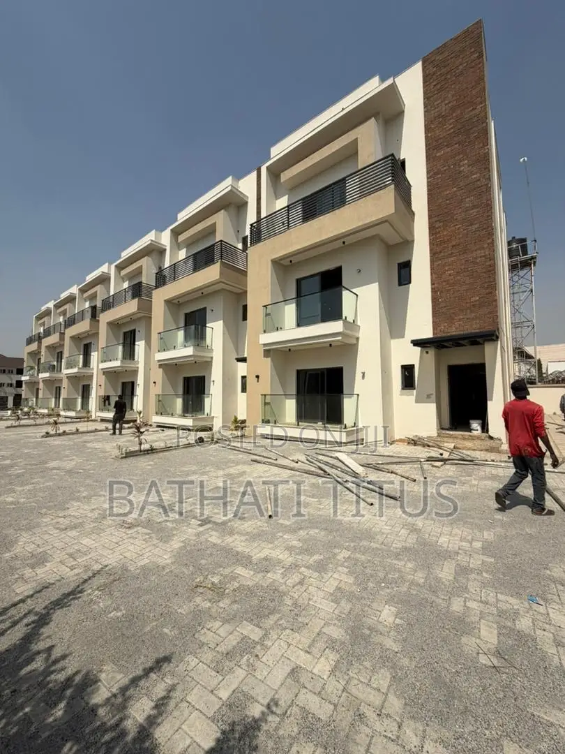 4bdrm Duplex in Life Camp for sale in Life Camp