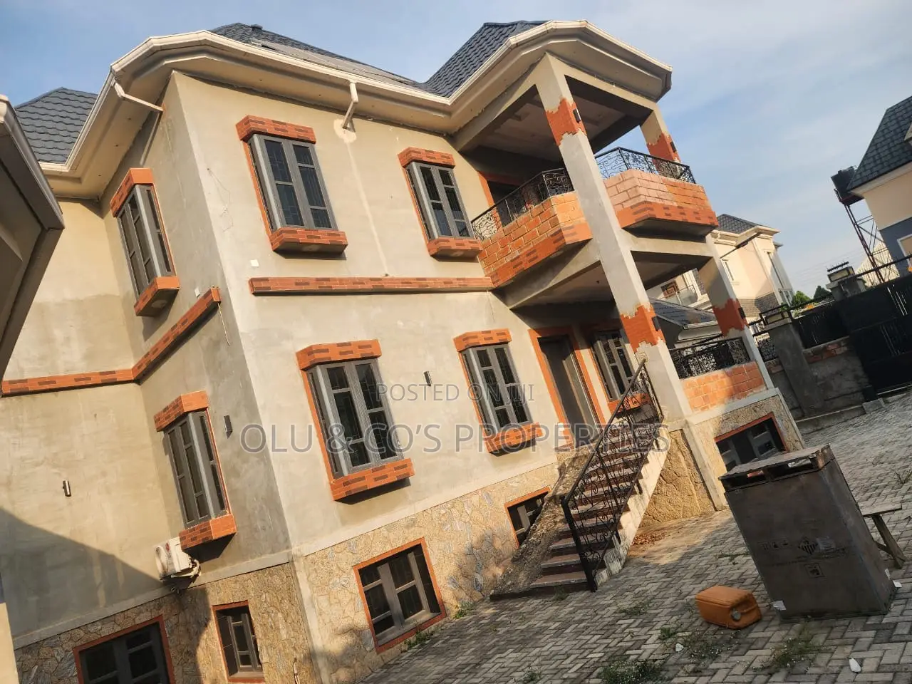 4bdrm Duplex in Gold City Estate, Lugbe District for rent in Lugbe District