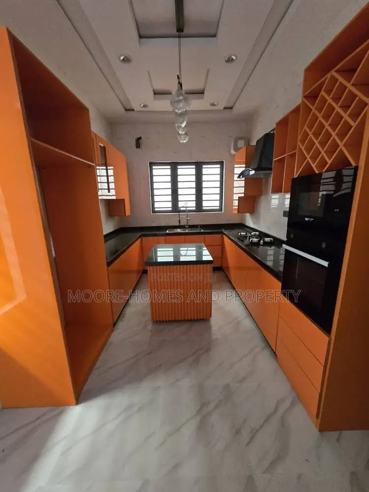 4bdrm Duplex in Magodo Phase 2 for sale in GRA Phase 2 Shangisha