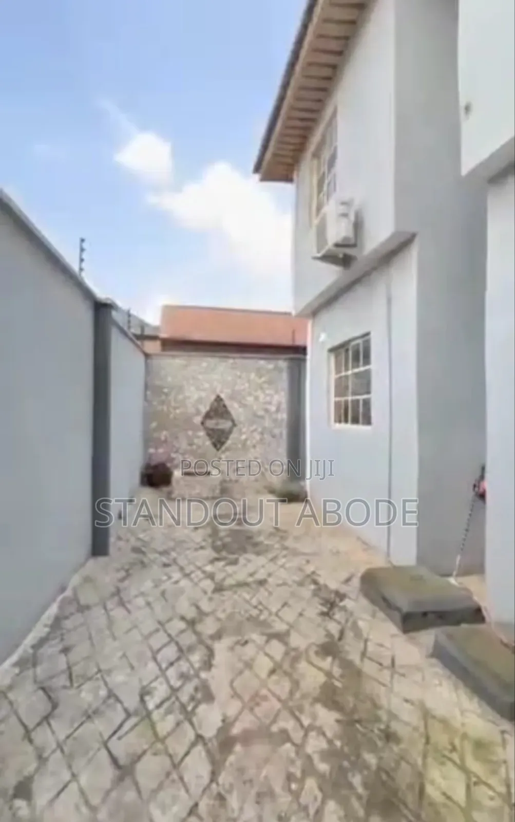 5bdrm Duplex in Off Agbe Road, Abule Egba for sale in Abule Egba