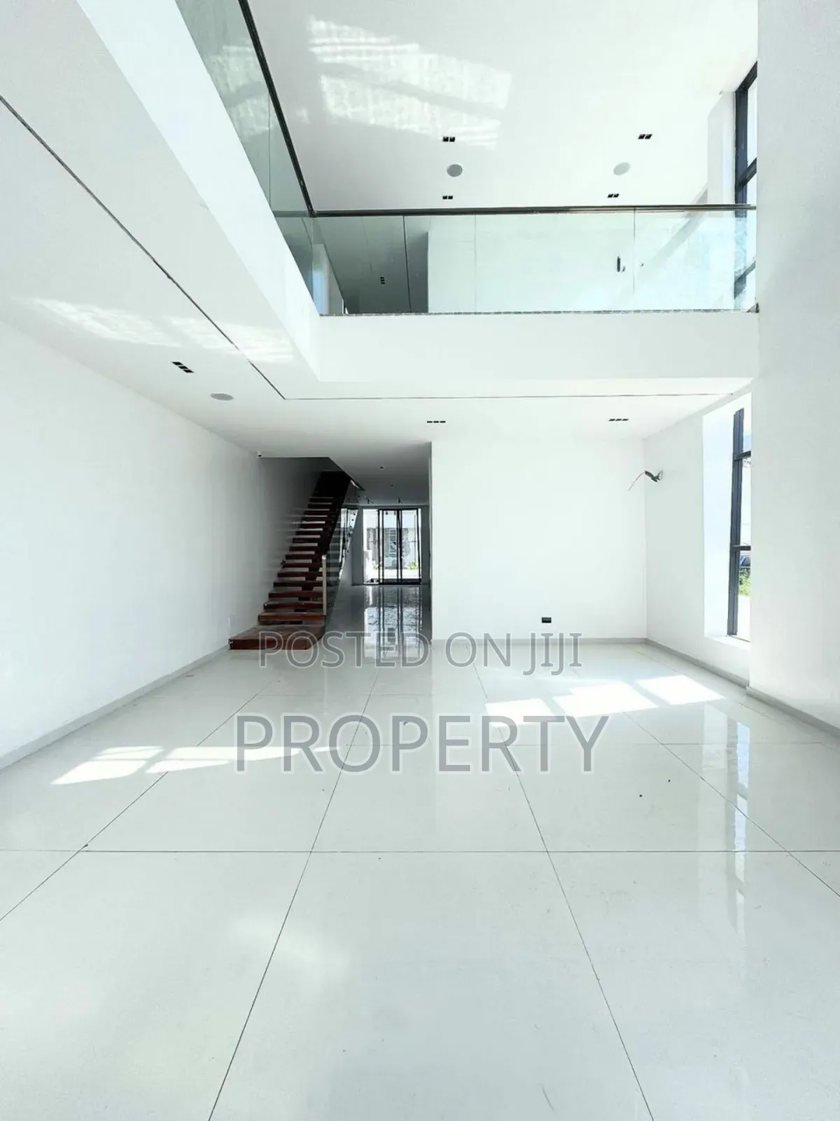 5bdrm Duplex in Ikate for sale in Ikate