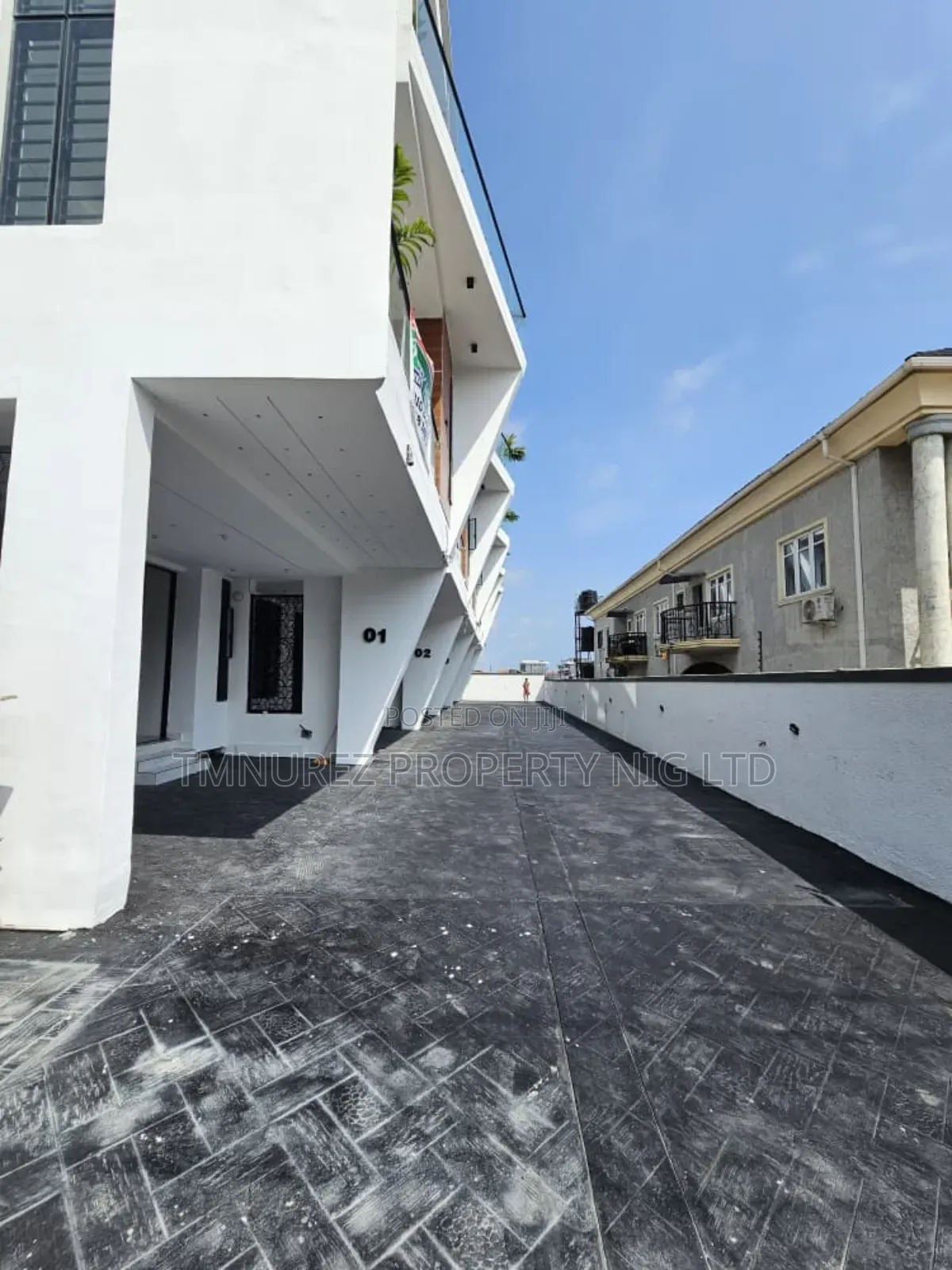 4bdrm Duplex in Orchild In An Estate, Chevron for sale in Chevron