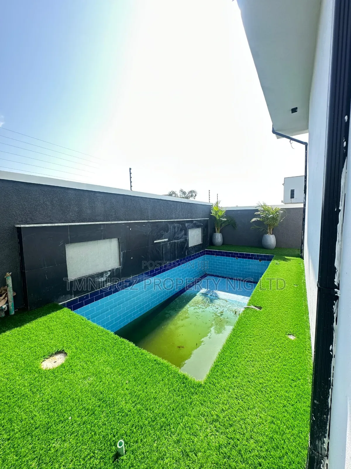 4bdrm Duplex in Dpk, Chevron for sale in Chevron