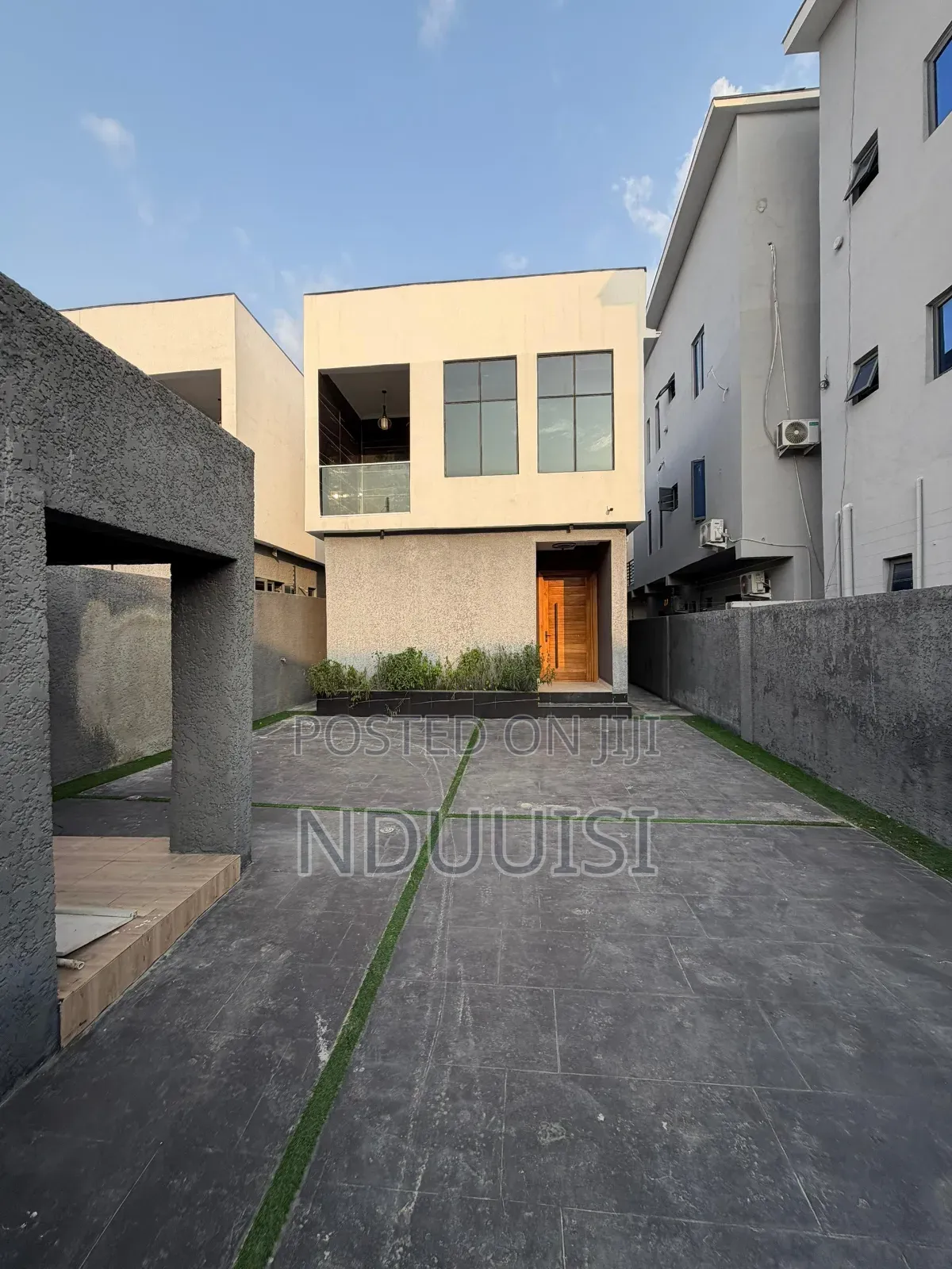 5bdrm Duplex in Ologolo for sale in Ologolo